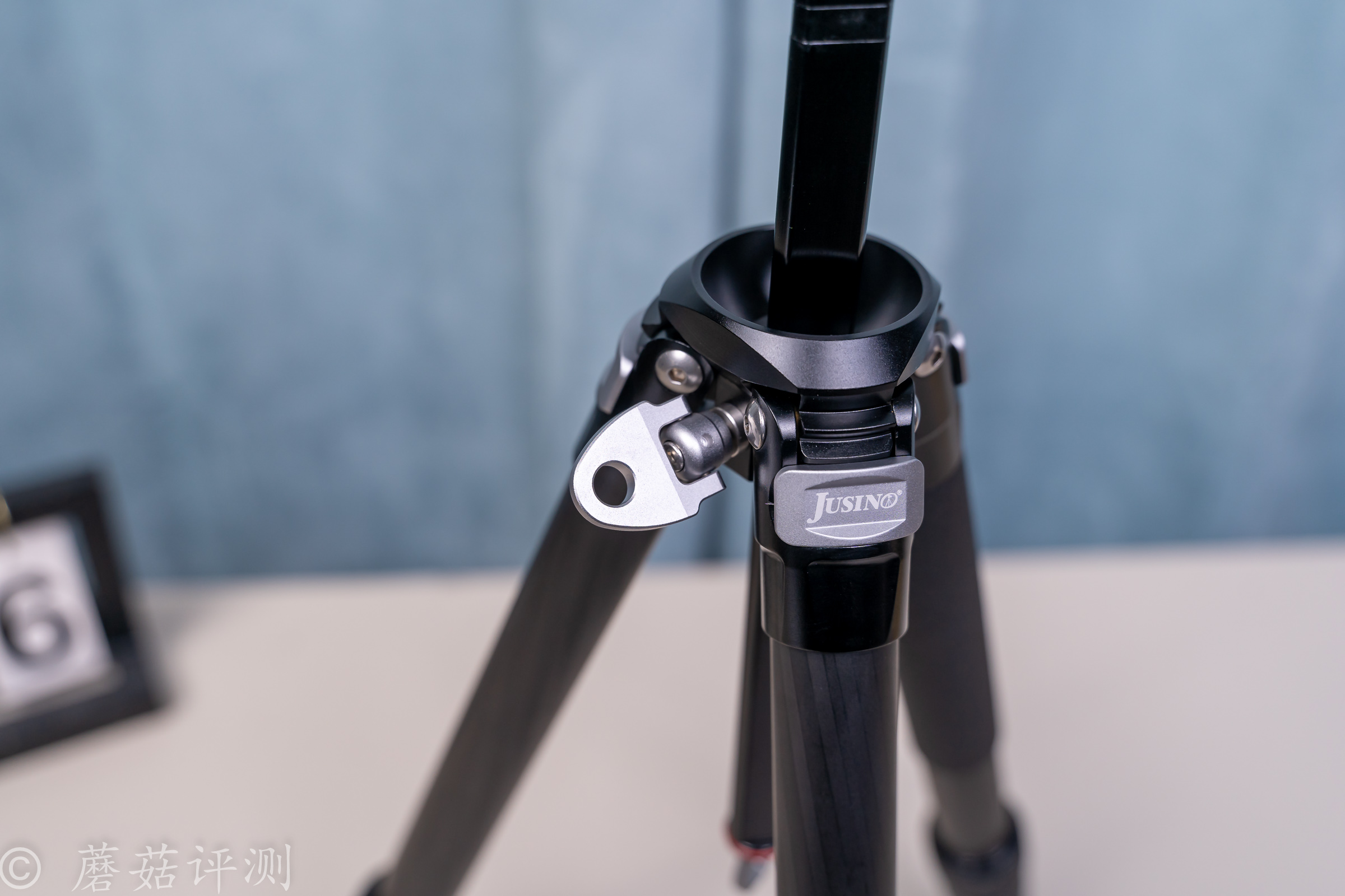 1673097651775672.jpg 21_20221226_佳鑫悅AX-255C優質碳纖維三腳架云臺套裝_微單單電數碼單反相機專業三角架.jpg