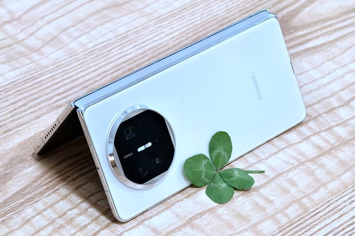 華為MateX5：上市半年，還是你的折疊屏最優選嗎？