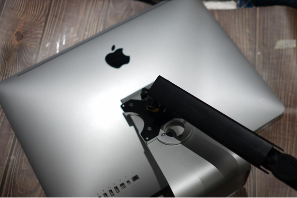 顯示器利器，韌能T70 RGB電競顯示器支架體驗1259.png