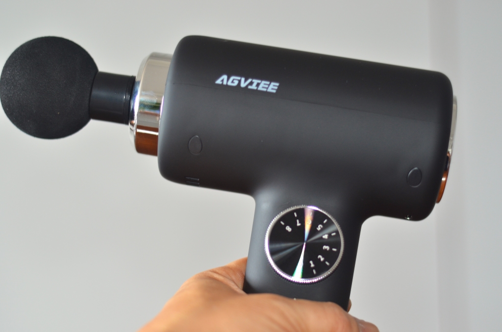 千元級未野筋膜槍PRO——專業精準擊打，動力持久不傷肌肉